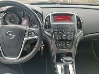 2012 Opel Astra J Рестайлинг, белый, 750000 рублей, вид 5