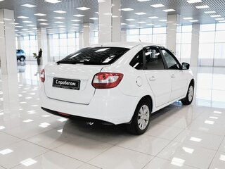 2018 Lada (ВАЗ) Granta I Рестайлинг, белый, 508000 рублей, вид 2