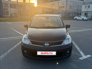 2010 Nissan Tiida I Рестайлинг, коричневый, 750000 рублей, вид 2