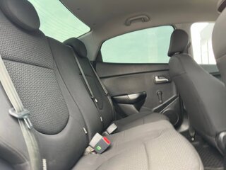 2015 Kia Rio III Рестайлинг, белый, 799000 рублей, вид 4