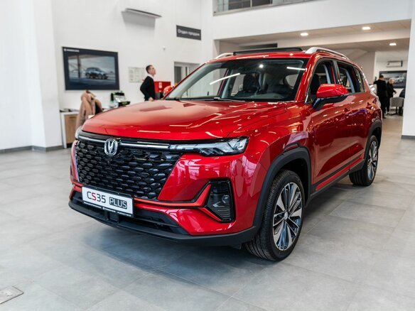 2025 Changan CS35 Plus I Рестайлинг, красный, 2839900 рублей