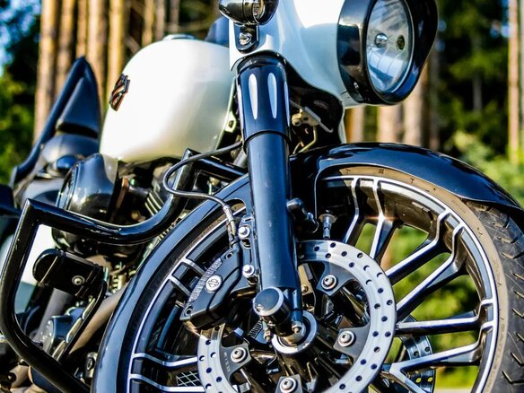2009 Harley-Davidson Road King, белый, 1200000 рублей