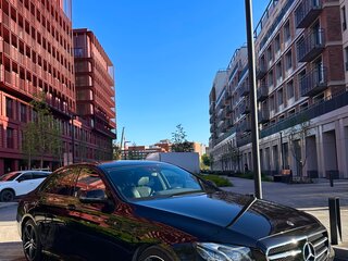 2020 Mercedes-Benz E-Класс 200 d V (W213, S213, C238), чёрный, 3900000 рублей, вид 3