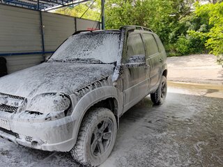 2015 Chevrolet Niva I Рестайлинг, чёрный, 750000 рублей, вид 2