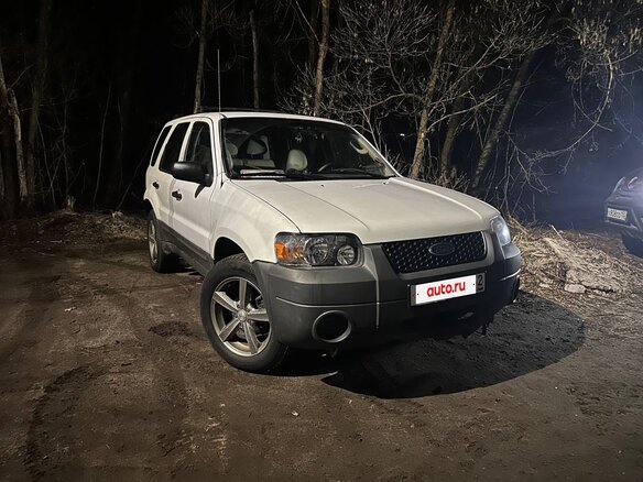 2004 Ford Escape I Рестайлинг, белый, 500000 рублей - вид 1