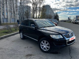 2009 Volkswagen Touareg I Рестайлинг, чёрный, 1250000 рублей, вид 5