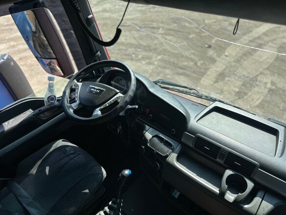 2011 MAN TGS, красный, 2100000 рублей - вид 13