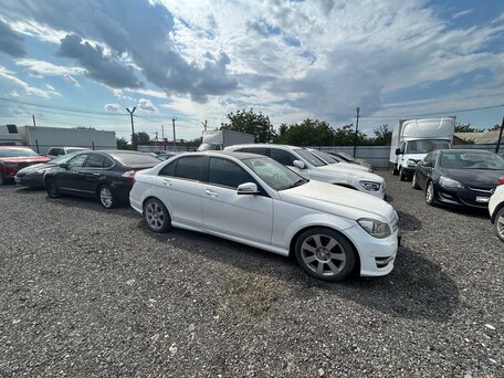 2013 Mercedes-Benz C-Класс 180 III (W204) Рестайлинг, белый, 990000 рублей, вид 2