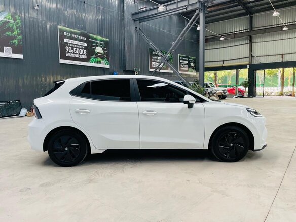 2025 MG 4 EV 42.8 kWh II, белый, 1480000 рублей - вид 6
