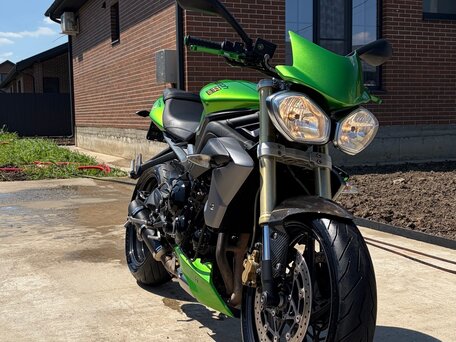 2014 Triumph Street Triple, зелёный, 525000 рублей, вид 2