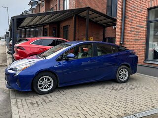 2016 Toyota Prius IV (XW50), синий, 1850000 рублей, вид 2
