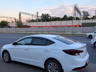 2019 Hyundai Elantra VI (AD) Рестайлинг, белый, 780000 рублей, вид 4