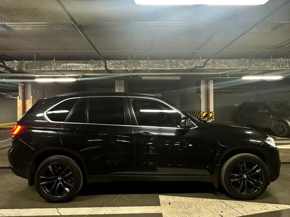 2017 BMW X5 25d III (F15), чёрный, 3900000 рублей - вид 5