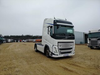 2023 Volvo FH, белый, 13181250 рублей, вид 2