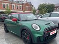 2021 Mini Hatch JCW III (F55/F56) Рестайлинг 2, зелёный - вид 5