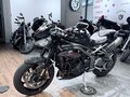 2018 Triumph Speed Triple, чёрный, 999000 рублей - вид 6