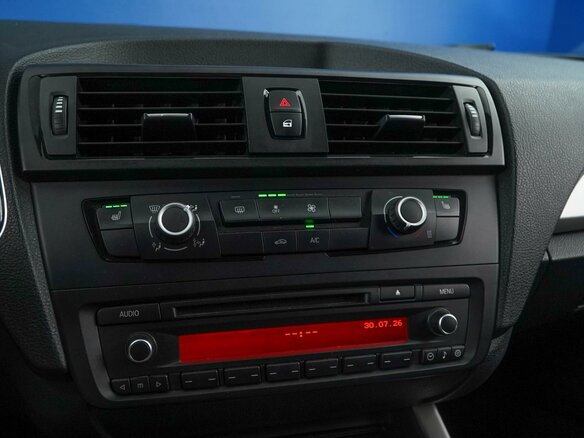 2013 BMW 1 серии 116i II (F20/F21), красный, 1049077 рублей - вид 15