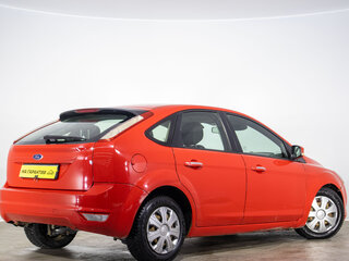 2010 Ford Focus II Рестайлинг, красный, 549000 рублей, вид 4