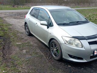 2009 Toyota Auris I, серебристый, 750000 рублей, вид 2