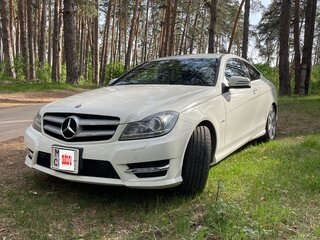 2011 Mercedes-Benz C-Класс 250 III (W204) Рестайлинг, белый, 1500000 рублей, вид 3