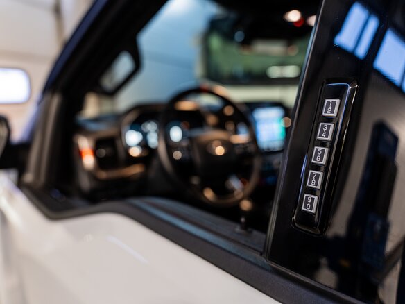 2023 Ford F-150 Raptor XIV, серый, 11850000 рублей - вид 14