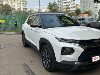 2020 Chevrolet TrailBlazer III, белый, 1750000 рублей, вид 3