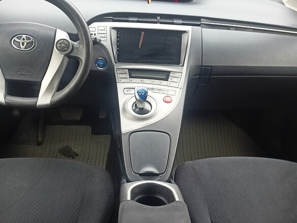 2013 Toyota Prius III Рестайлинг (XW30), белый, 1470000 рублей - вид 8