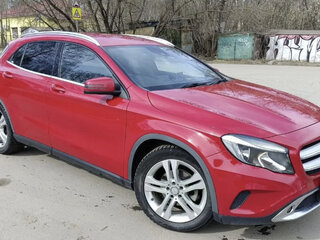 2014 Mercedes-Benz GLA 180 I (X156), красный, 1300000 рублей, вид 1