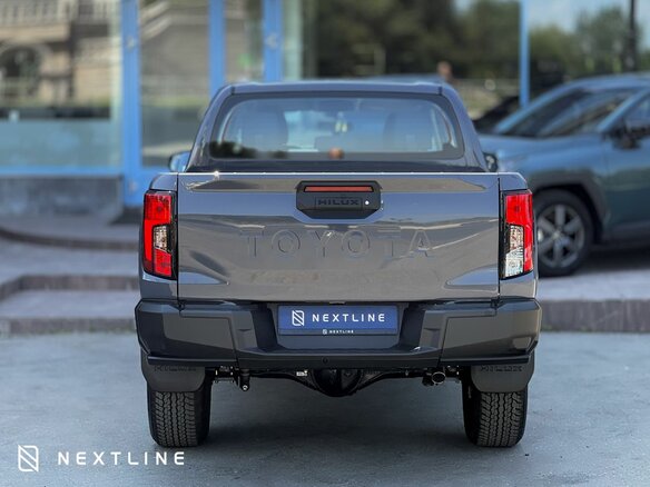 2026 Toyota Hilux IX, серый - вид 4