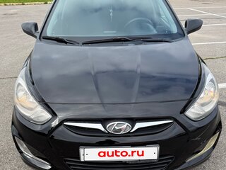 2011 Hyundai Solaris I, чёрный, 700000 рублей, вид 2