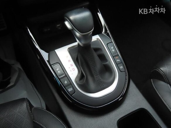2022 Kia K3 II Рестайлинг, серый - вид 8