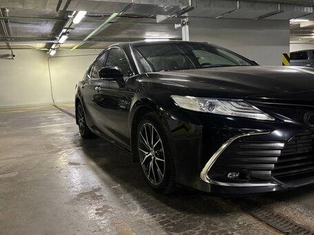 2021 Toyota Camry VIII (XV70) Рестайлинг, чёрный, 3950000 рублей, вид 1
