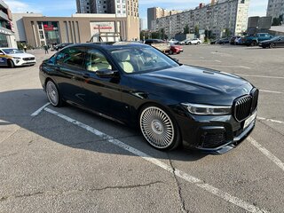 2016 BMW 7 серии Long 750Li xDrive VI (G11/G12), чёрный, 4300000 рублей, вид 4