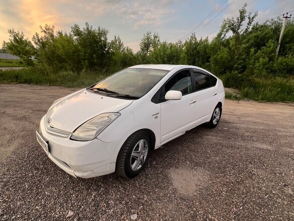 2010 Toyota Prius JDM II Рестайлинг (XW20), белый, 420000 рублей - вид 5