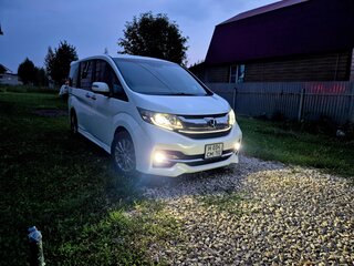 2015 Honda Stepwgn V, белый, 2200000 рублей, вид 2