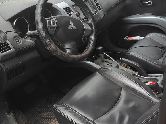 2010 Mitsubishi Outlander II Рестайлинг, красный, 819000 рублей - вид 7