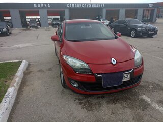 2012 Renault Megane III, красный, 710000 рублей, вид 2