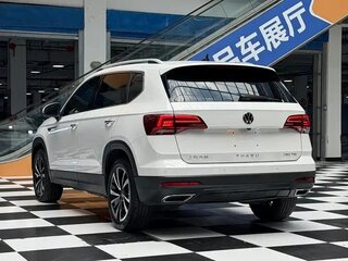 2023 Volkswagen Tharu I, белый, 1880000 рублей, вид 2