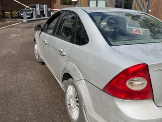2009 Ford Focus II Рестайлинг, серебристый, 240000 рублей, вид 5