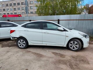 2015 Hyundai Solaris I Рестайлинг, белый, 404000 рублей, вид 2