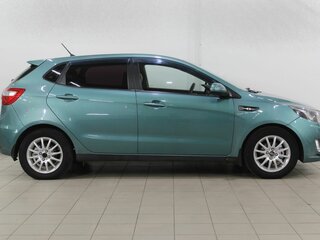 2012 Kia Rio 5-speed III, зелёный, 810000 рублей, вид 5