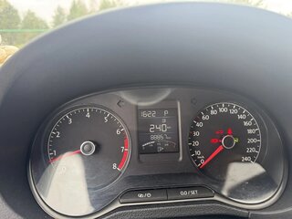2017 Volkswagen Polo V Рестайлинг, жёлтый, 1350000 рублей, вид 5
