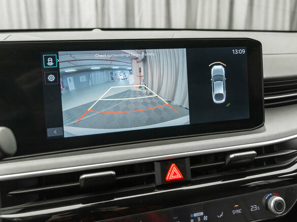2024 Kia K5 III Рестайлинг, белый, 3600000 рублей - вид 23