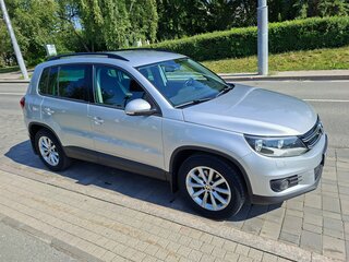 2016 Volkswagen Tiguan Euro 6 I Рестайлинг, серебристый, 1570000 рублей, вид 3