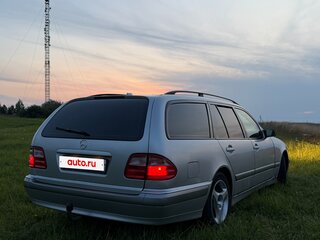 2001 Mercedes-Benz E-Класс 270 II (W210, S210) Рестайлинг, серебристый, 570000 рублей, вид 5