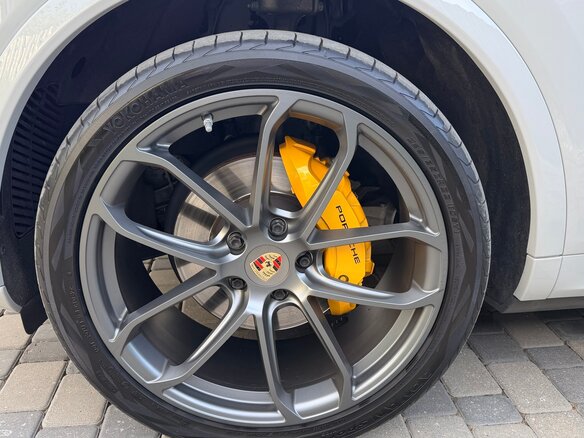 2020 Porsche Cayenne III, серый, 7590000 рублей - вид 30