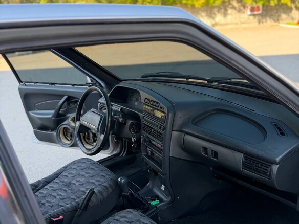 2002 Lada (ВАЗ) 21093i, серебристый, 140000 рублей - вид 5