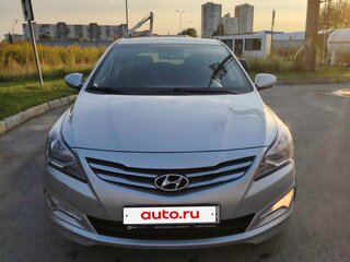 2016 Hyundai Solaris I Рестайлинг, серебристый, 800000 рублей, вид 2