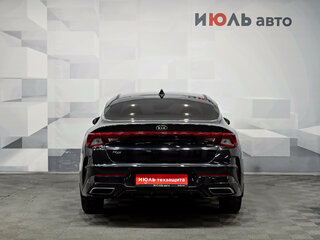 2020 Kia K5 III, чёрный, 2740000 рублей, вид 4