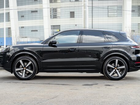 2025 Porsche Cayenne III Рестайлинг, чёрный, 17690000 рублей, вид 2